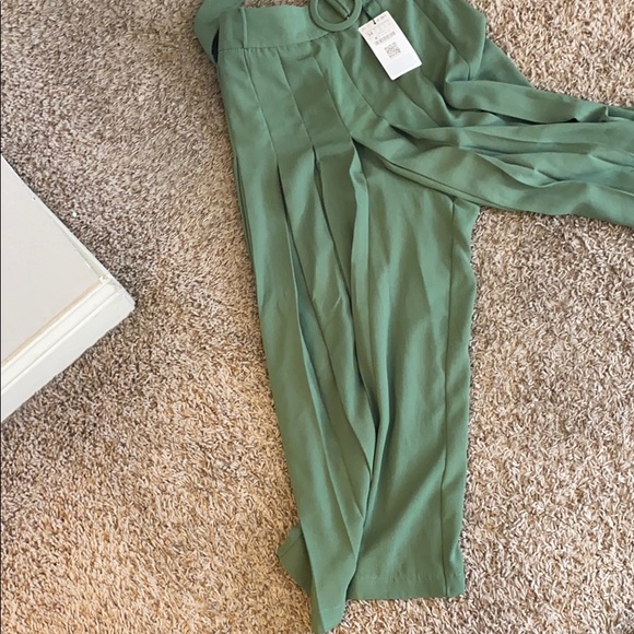 Emerald Green Pleated Pants - Picture 3 of 5